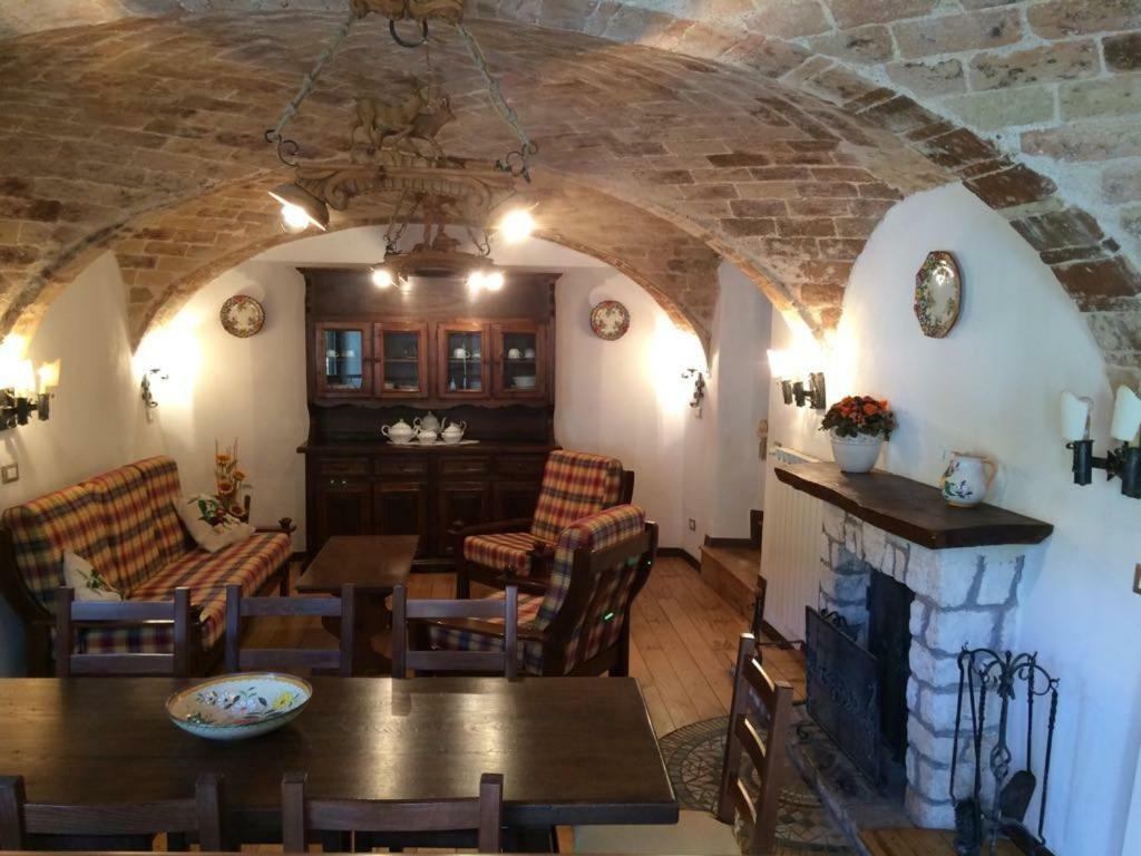 Вилла Casa Laura Кастель-дель-Монте Экстерьер фото